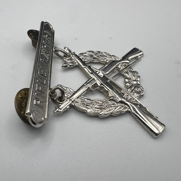 Vintage US Military‎ Rifle Expert Qualification Badge Pin Army Marine Marksman - Picture 7 of 9